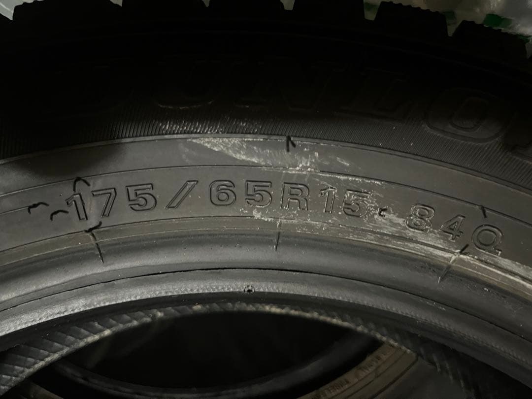 175/65R15 スタッドレスタイヤ ダンロップWM02
