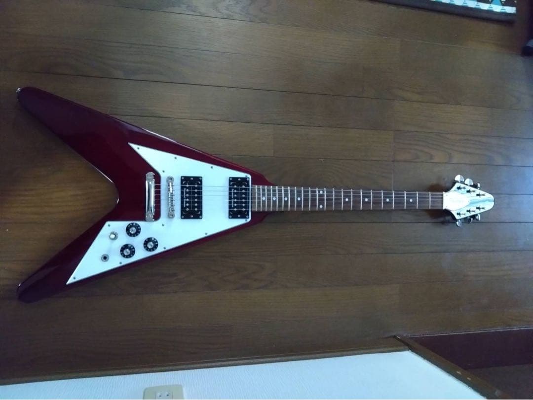 ギター EDWARDS E-FV-120D Cherry