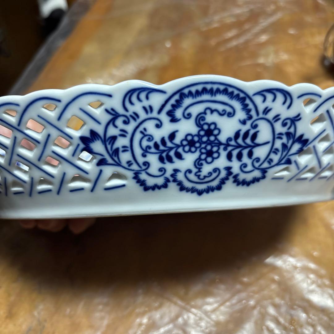 ボヘミア ブルーオニオン 透かし彫り ハンドル付オーバルバスケット