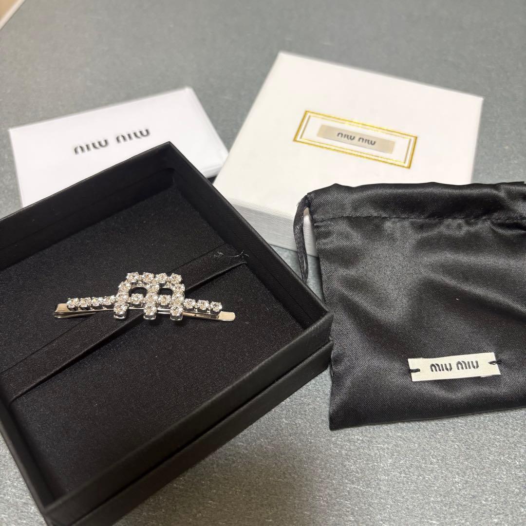 MIU MIU ミュウミュウ ラインストーン ヘアピン アクセサリー