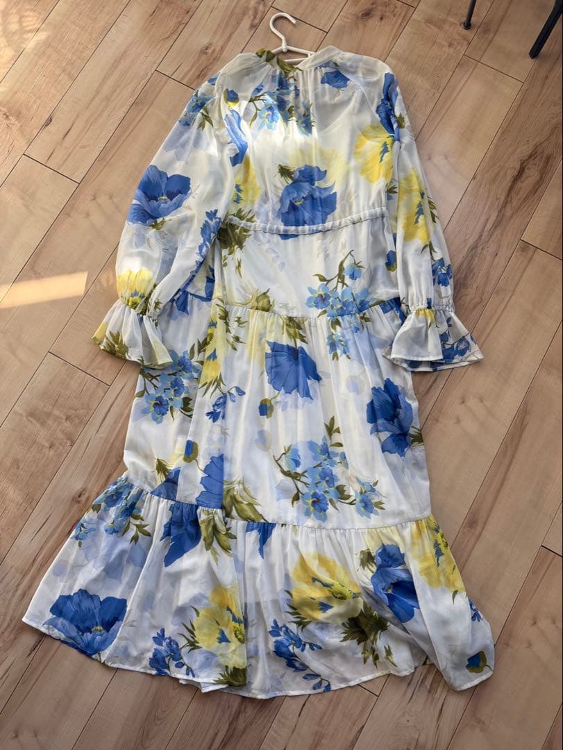 フラワープリント ロングワンピース（サイズ38）