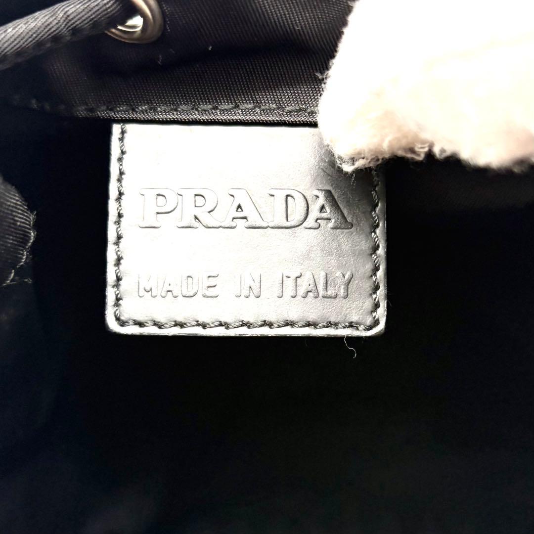 美品✨プラダ 巾着 ポーチ ナイロン レザー 三角ロゴ 白タグ ブラック