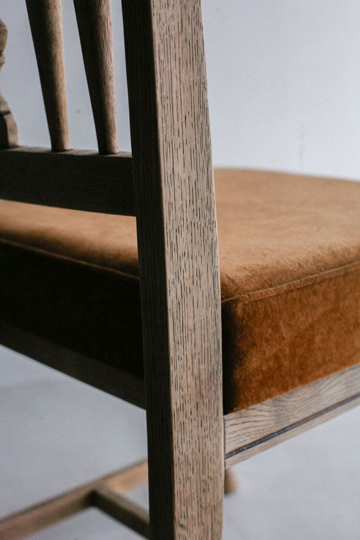 ナラ材　無垢材　白木　モケットチェア　ダイニングチェア　アンティーク　剥離