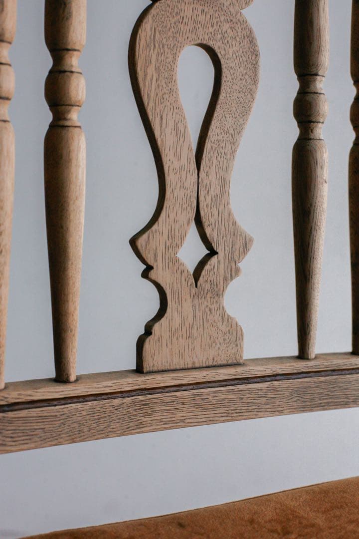 ナラ材　無垢材　白木　モケットチェア　ダイニングチェア　アンティーク　剥離