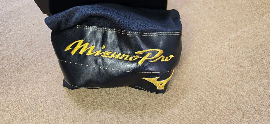 硬式用ミズノプロ　 グローブ 右投げ用 　ブロンド※コルク　サイズ18N