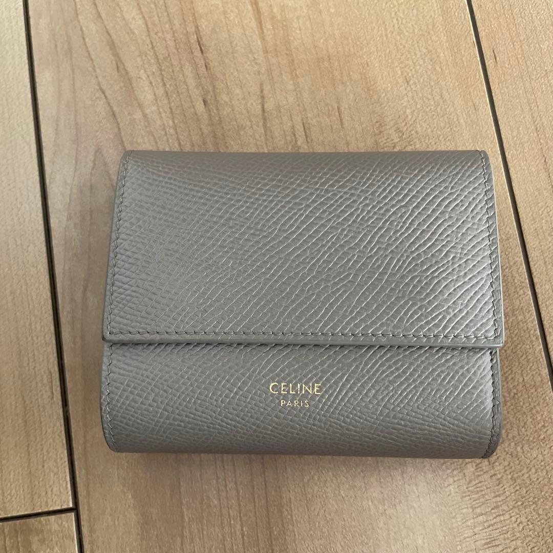 未使用級美品！　セリーヌ　三つ折り財布　トライフォールフォレット　箱付き