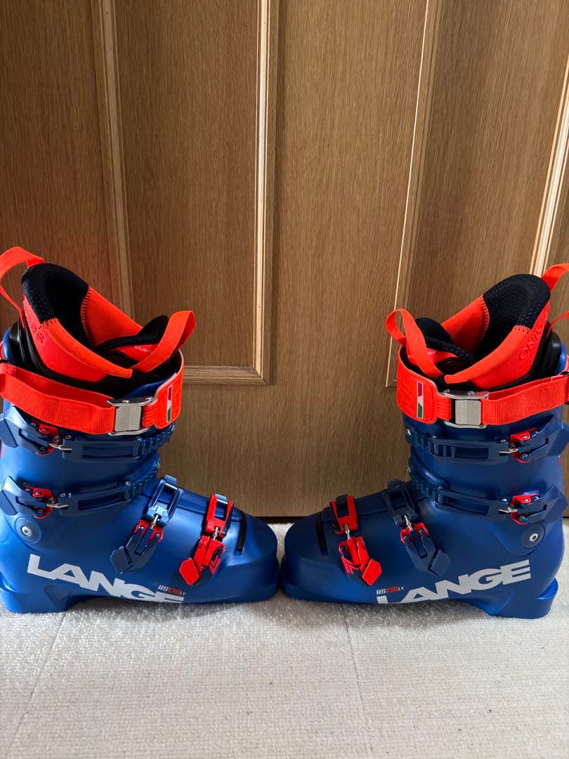 LANGE RS 130 LV スキーブーツ レーシング　競技 基礎 ラング