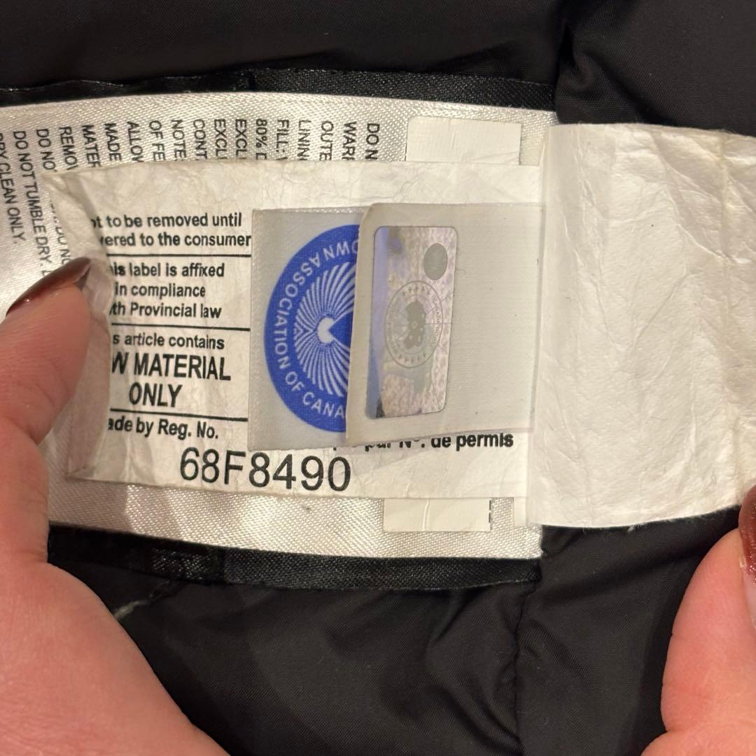 【カナダグース】ラブラドールボンバー ショートダウン ブラック コヨーテファー