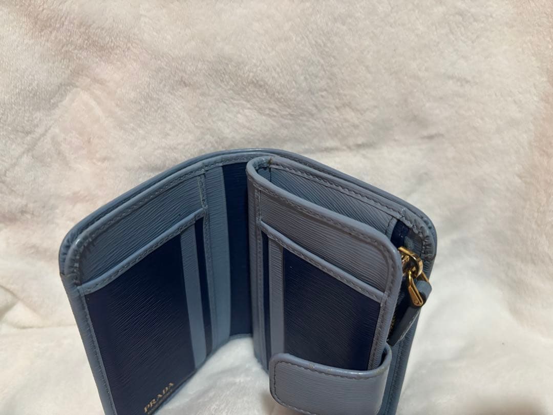 【箱・証明書付き】PRADA プラダ ライトブルー 二つ折り財布