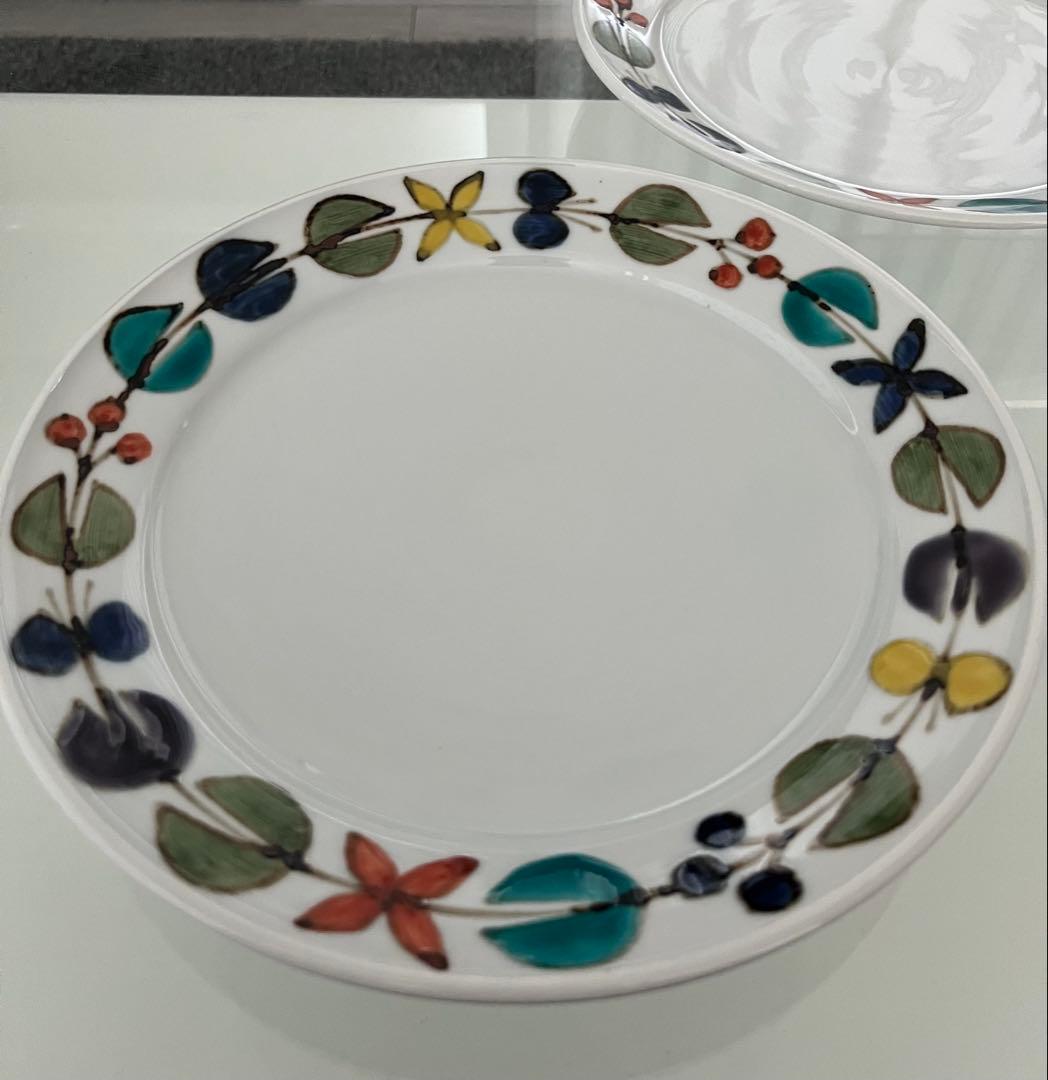 九谷青窯 徳永遊心 色絵花繋ぎ 8寸皿　2枚セット