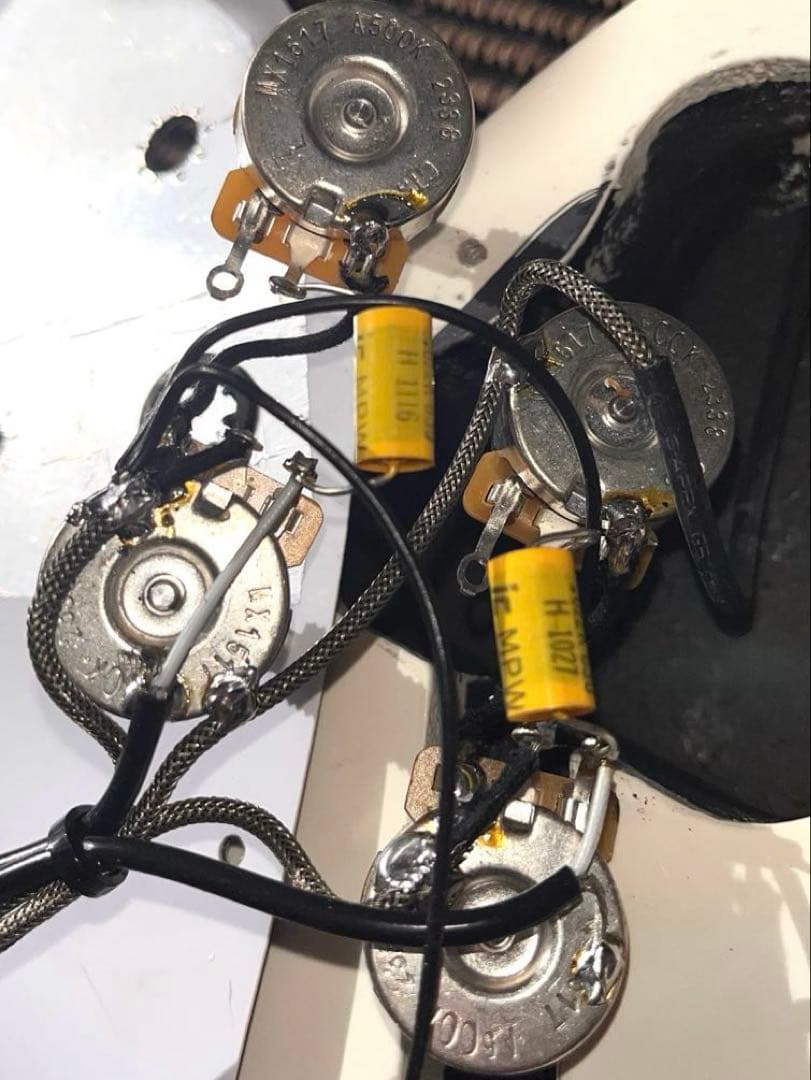 Squier Telecaster Deluxe クニフェ搭載