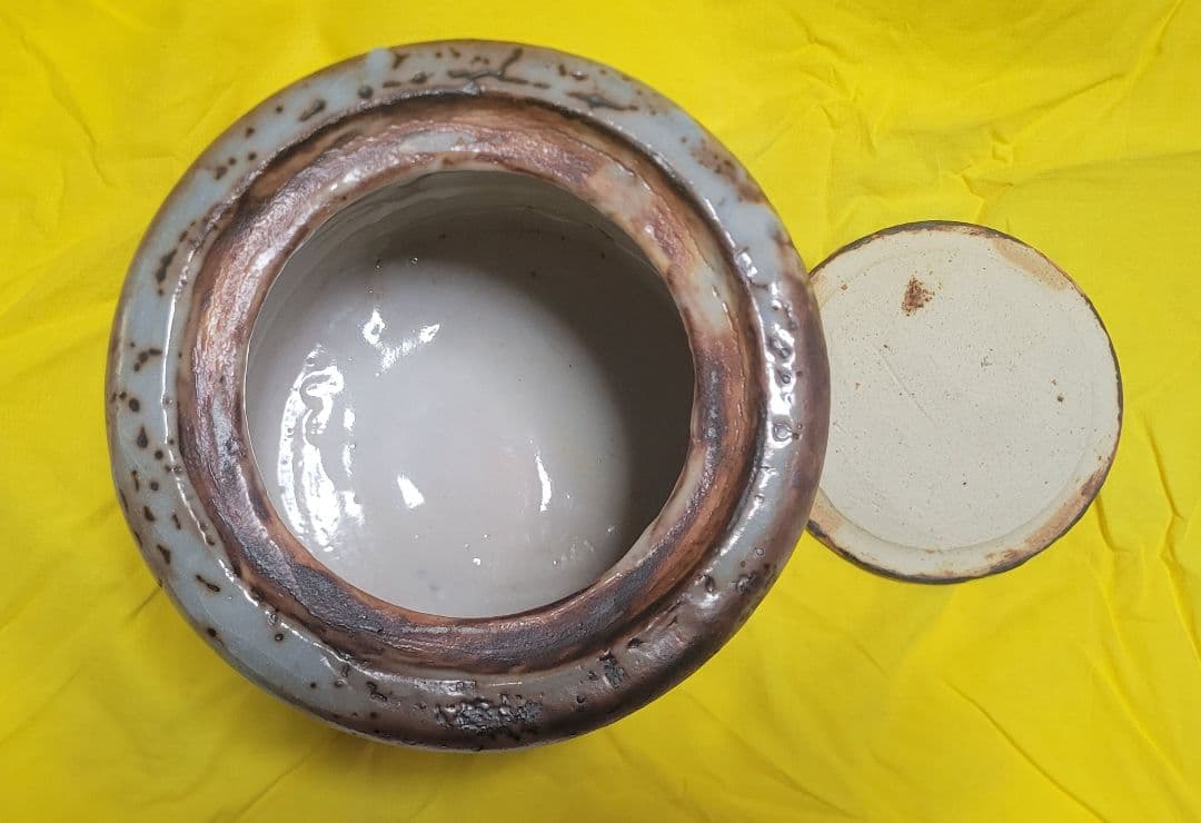 鼠志野　水指　弦月窯　加藤清三作