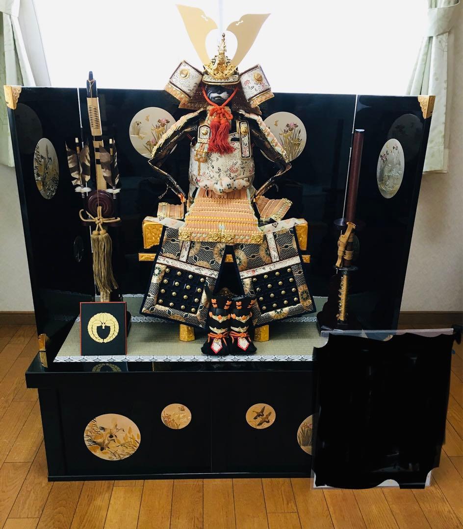 豪華な武士の雛人形