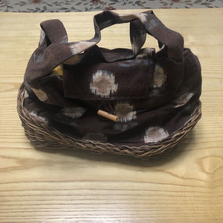 あけびのバック