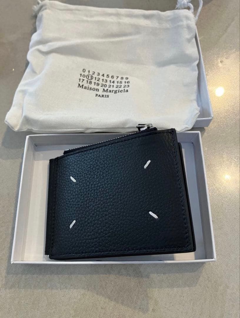 【極美品】メゾンマルジェラ フラグメントケース 4ステッチ 黒 グレインレザー