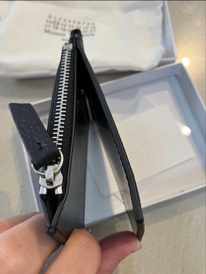 【極美品】メゾンマルジェラ フラグメントケース 4ステッチ 黒 グレインレザー