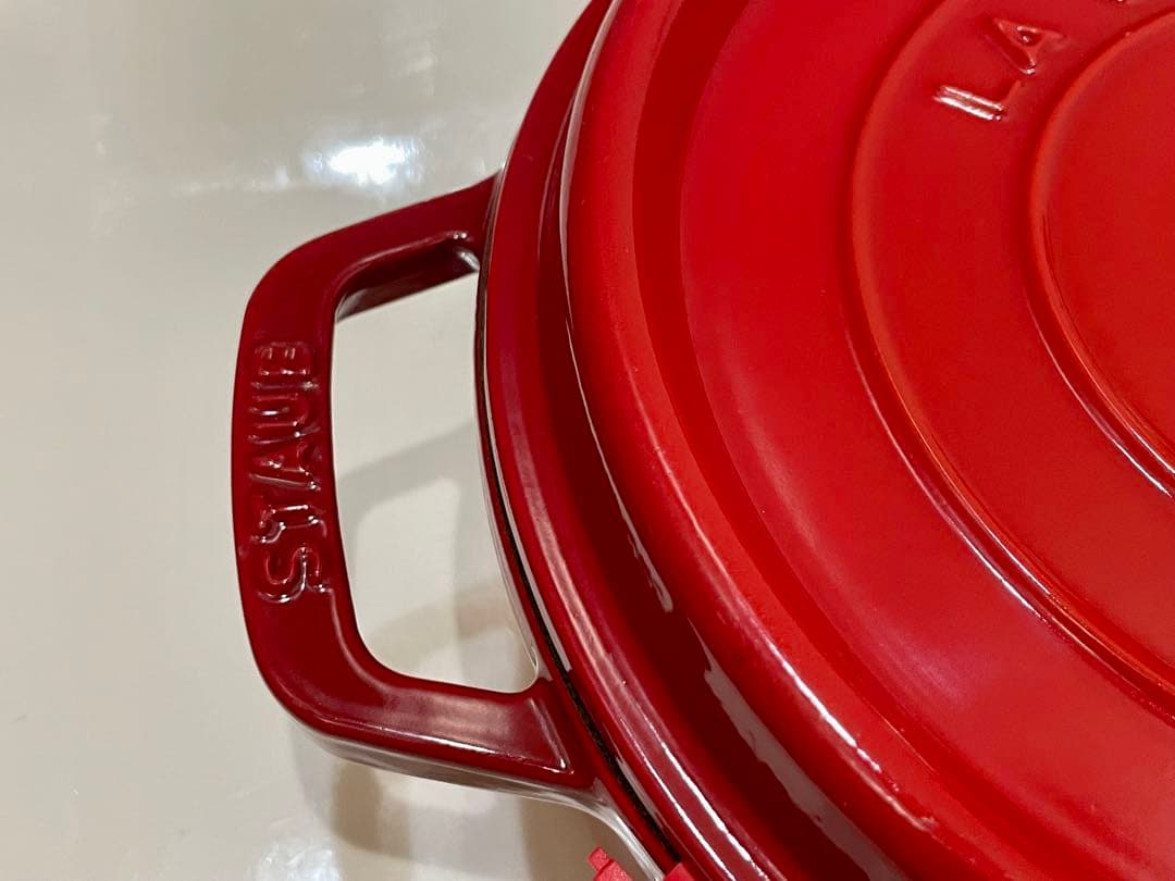 ウシ　 ストウブ　ココット ラウンド24cm チェリー