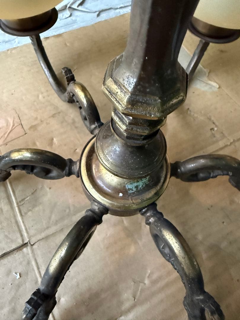 引き取り限定　イタリア製 6灯アンティークシャンデリア 直結工事用