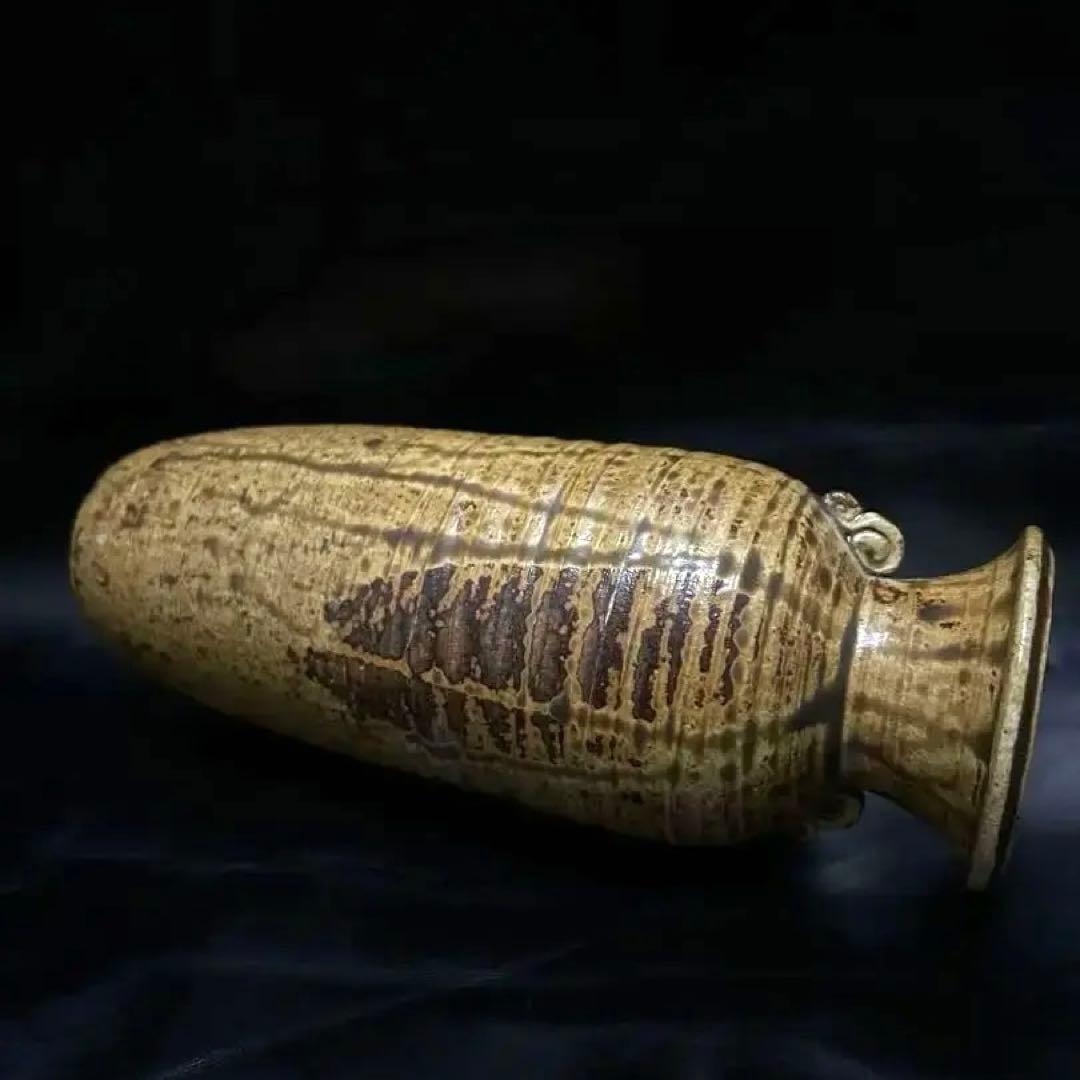 究極の美◾️蔵から見事な流れ落ちる釉薬の美しい完璧な造形の花瓶、壺が出て来ました。