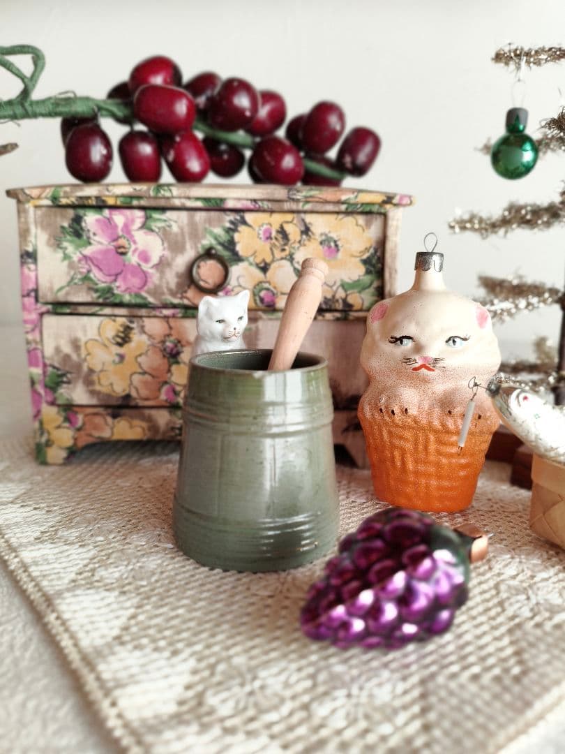 * vintage pot ❀ しろネコちゃんのいる グリーン ポット