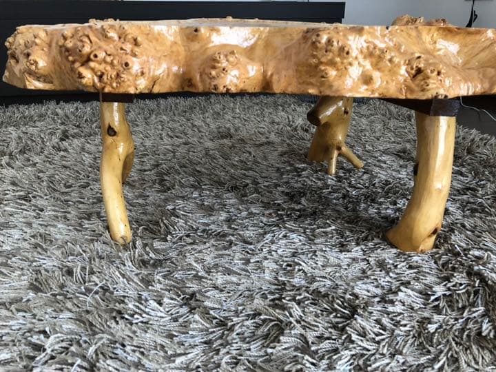 座卓  アンティーク 貴重な一本木の根、木彫りのテーブル