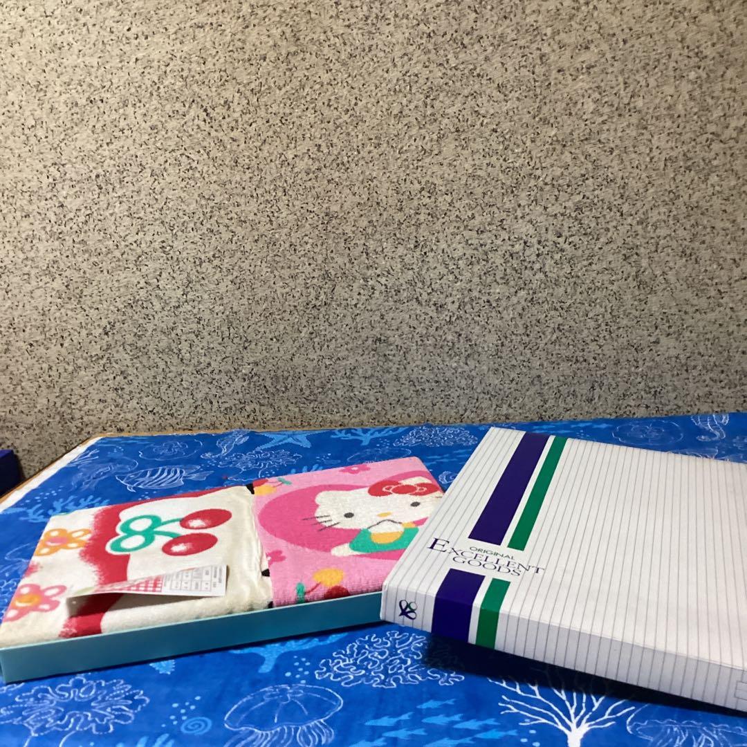 3662ハローキティタオルケット