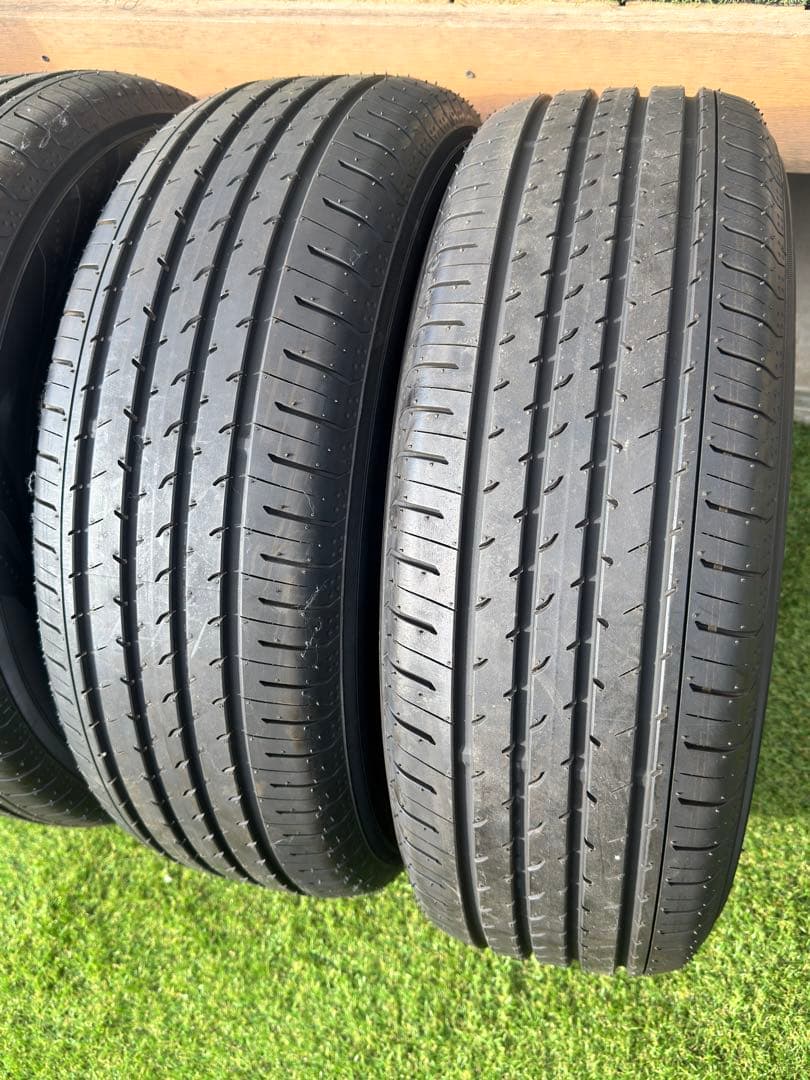 アルファード　40 純正装着タイヤ　新車外し