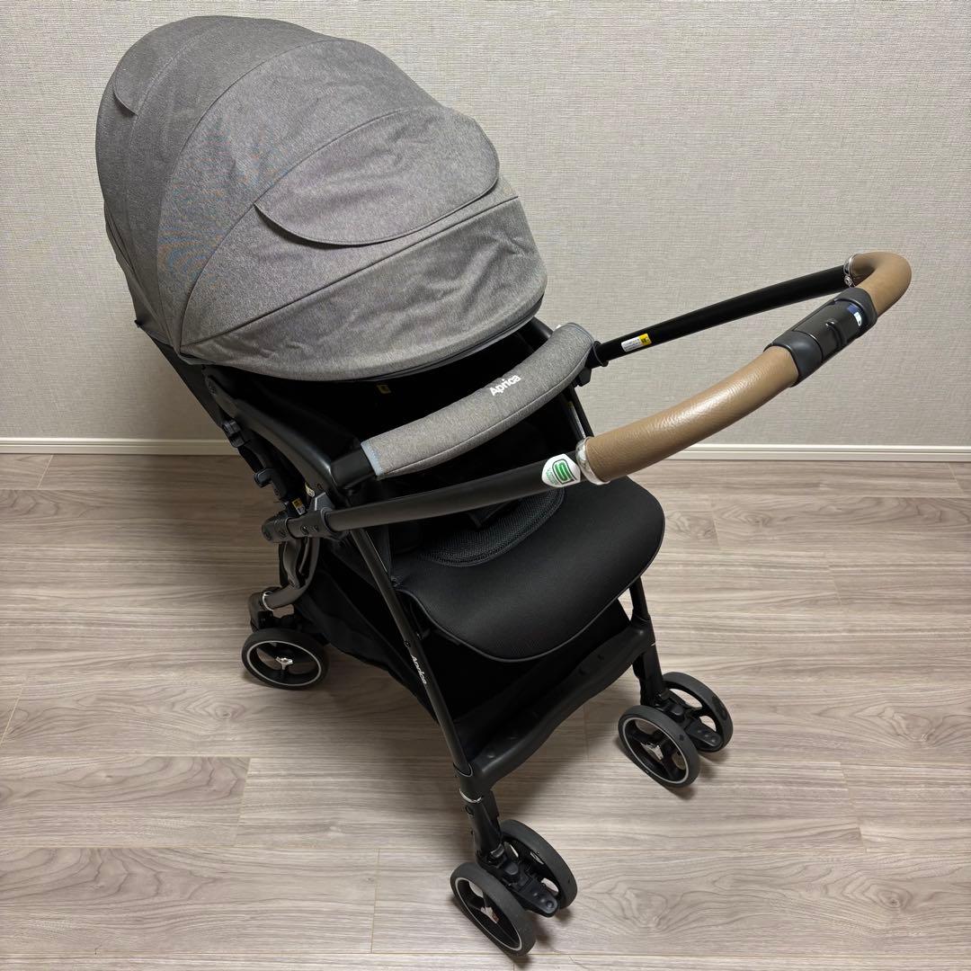 【美品】アップリカ　ラクーナクッションAFベビーカー　2023年モデル