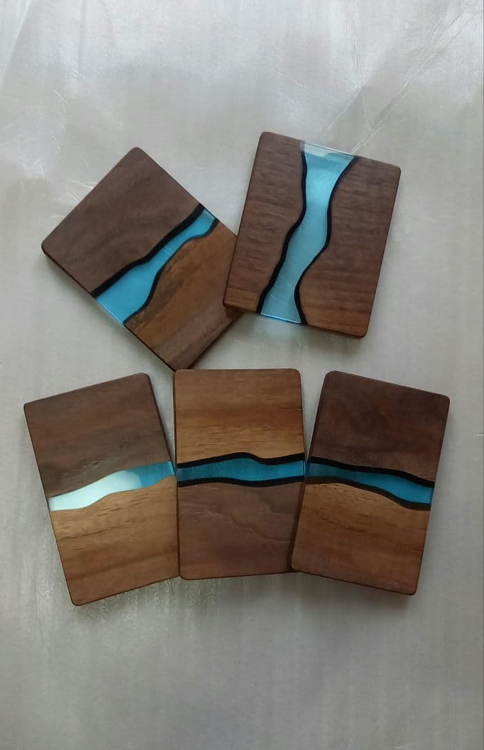 リバーテーブル　レジンテーブル　サイドテーブル　キャスター付き　コーヒーテーブル