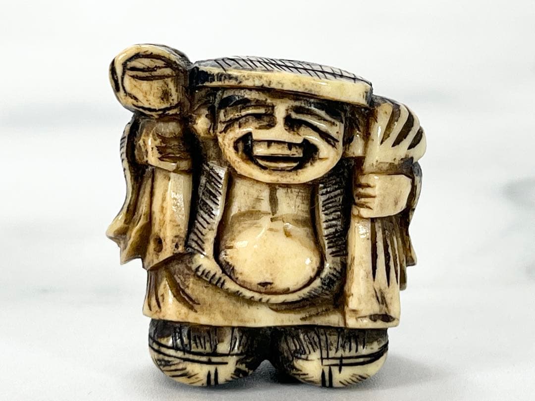 【古道具】大黒天 根付 細密彫刻　19g