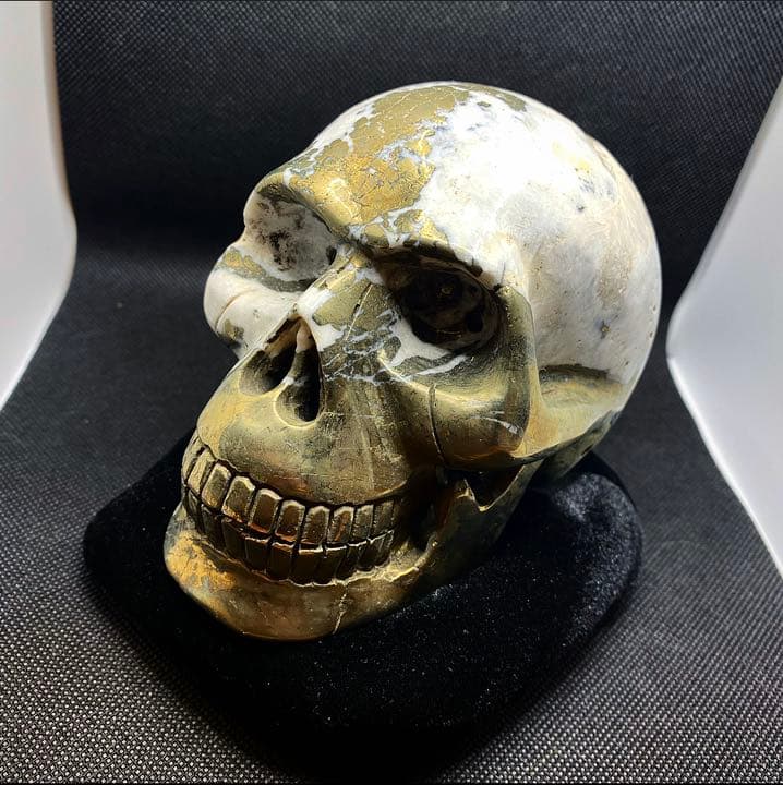 パイライトインクォーツスカル