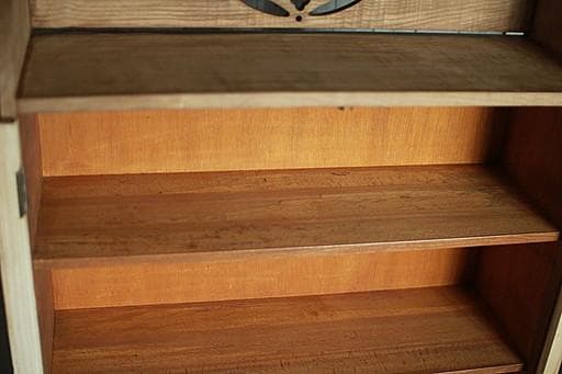 古い木枠のガラス戸棚　引き出し2杯　食器棚　水屋　キャビネット　古家具　古民家