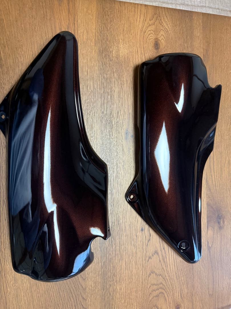 ゼファー1100用　Z2タイプサイドカバー　塗装後未使用　キャンディブラウン