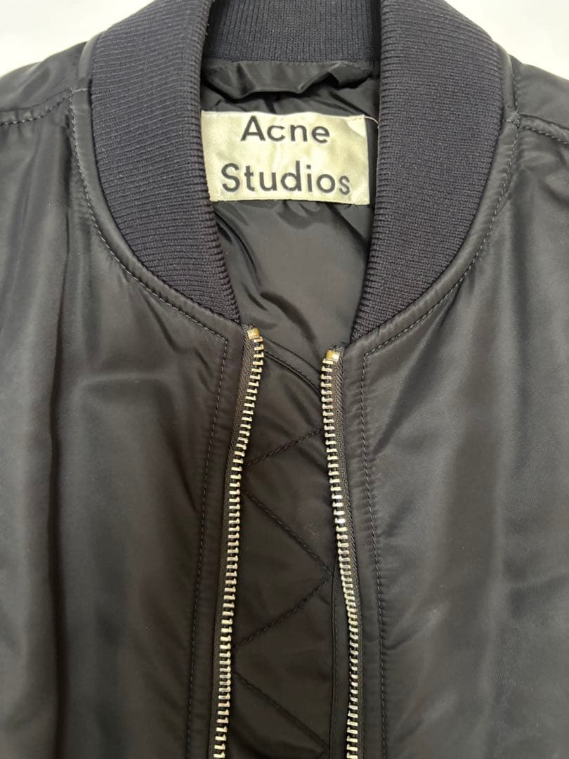 ツ*ん様 acne studios ボンバージャケット　中綿　MA-1 46 ブ