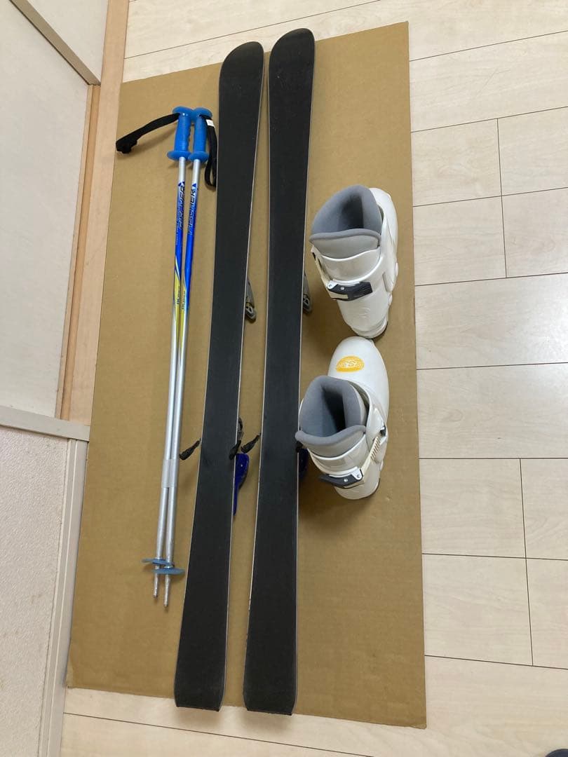 Fischer　ジュニア用　スキー板128cm ブーツ24cm ストック95cm