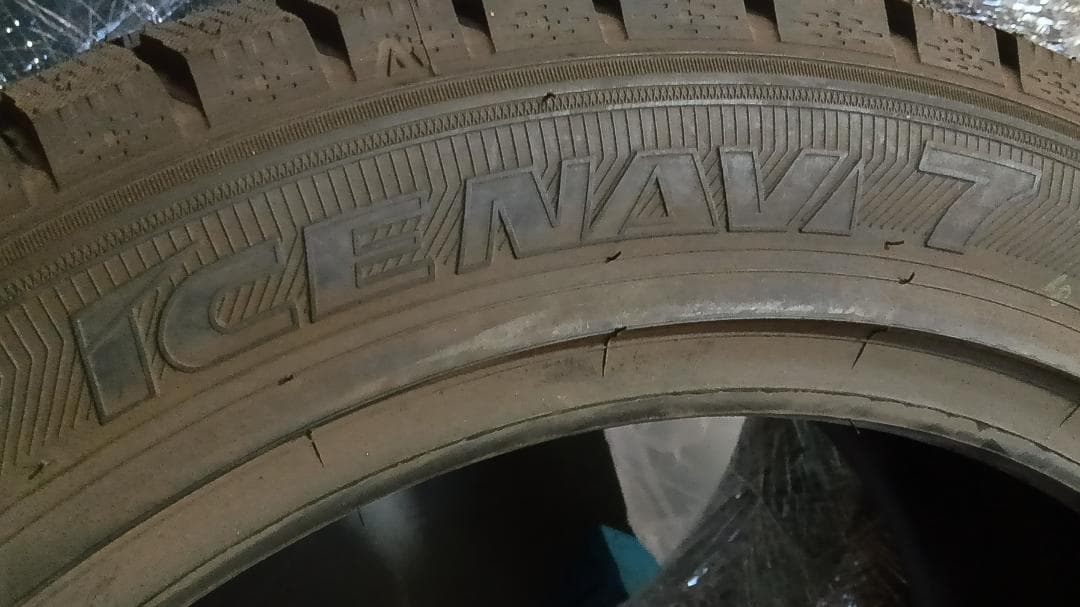 その②送料含・日本製造未使用2本　245/45R18　グッドイヤーアイスナビ7