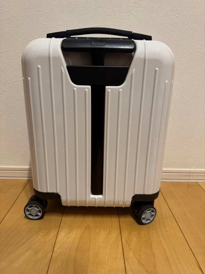 RIMOWAリモワ サルサ エアー 4輪　機内持ち込み　美品 ギャランティあり