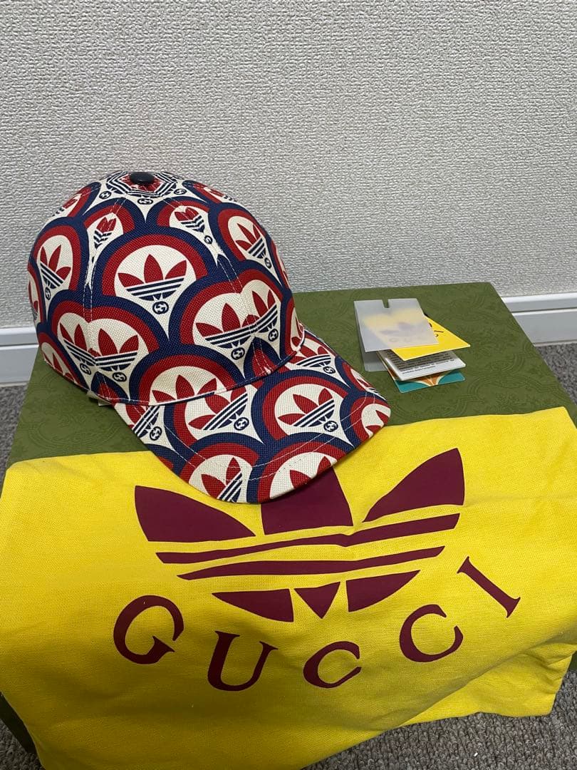 グッチ アディダス コラボ キャップ