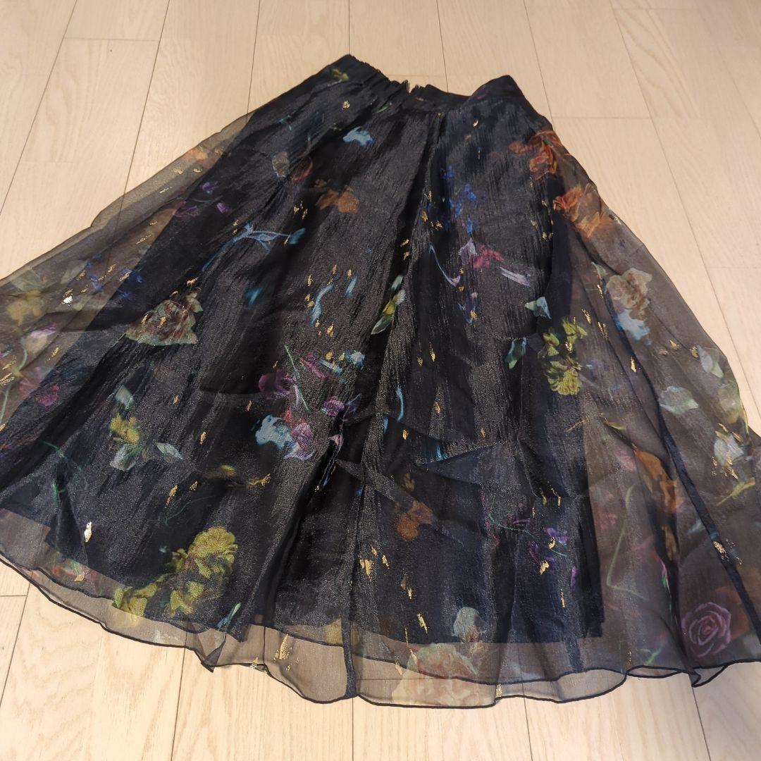 Ameri　UND SCAN FLOWER SKIRT