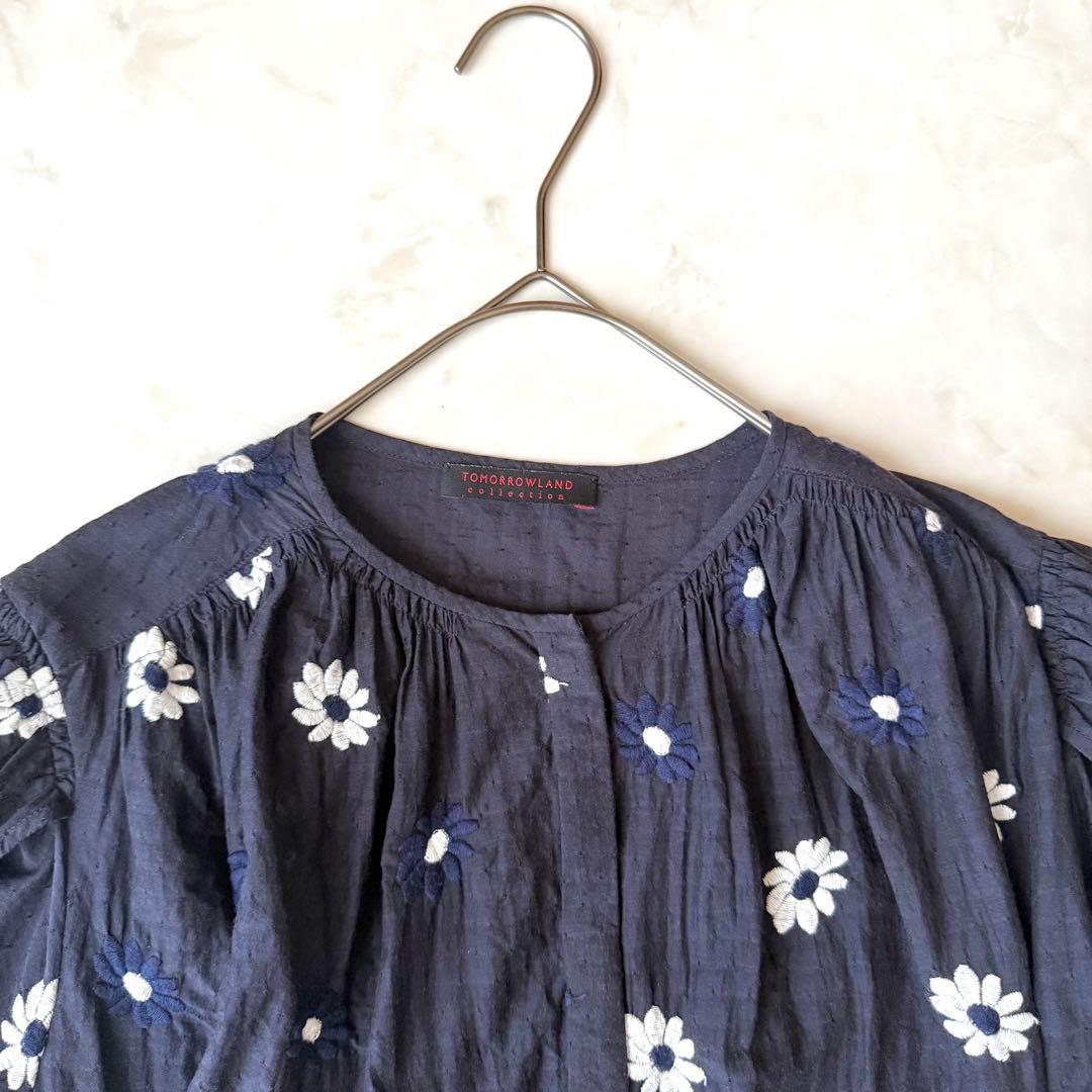 TOMORROWLAND collection マーガレット刺繍ギャザーブラウス