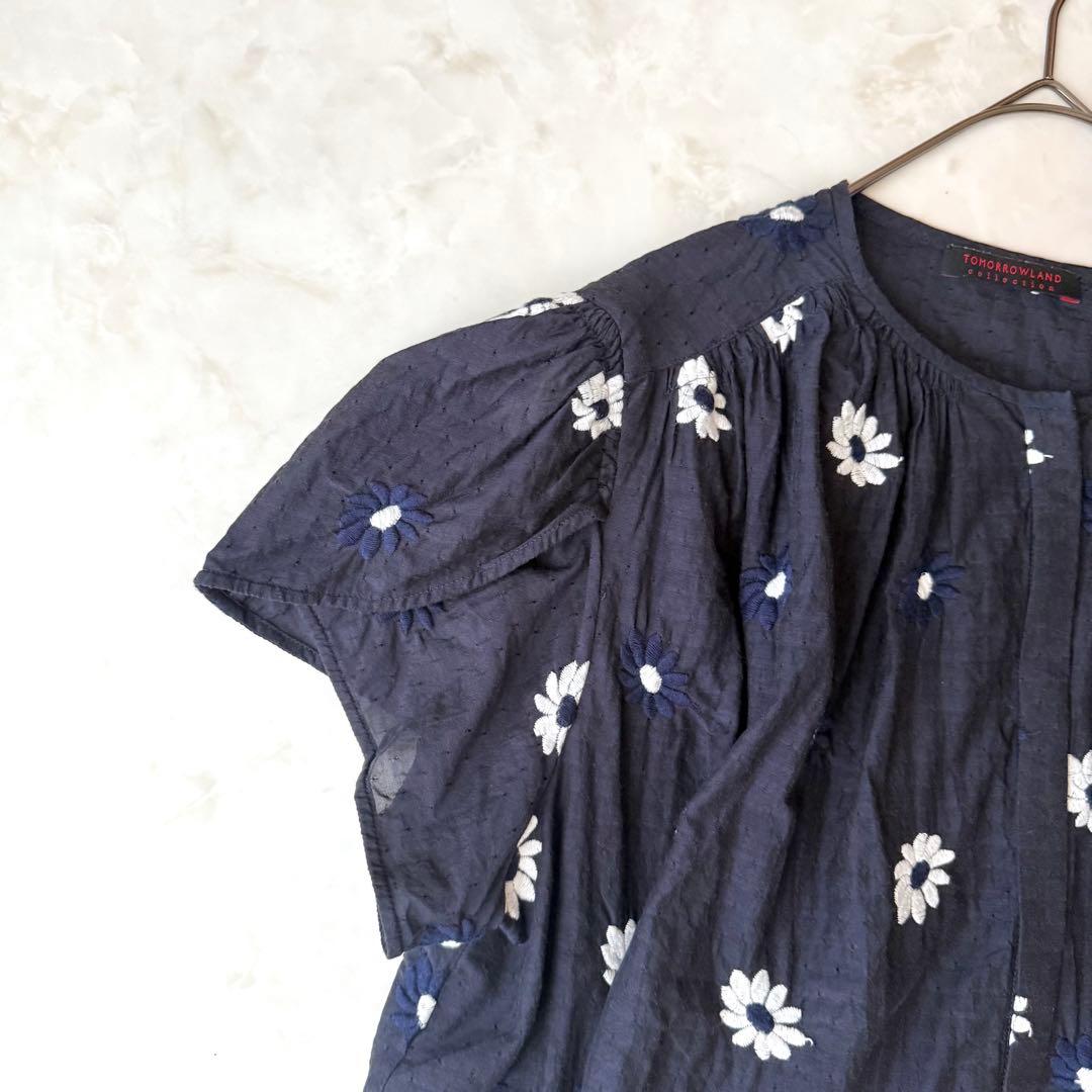 TOMORROWLAND collection マーガレット刺繍ギャザーブラウス