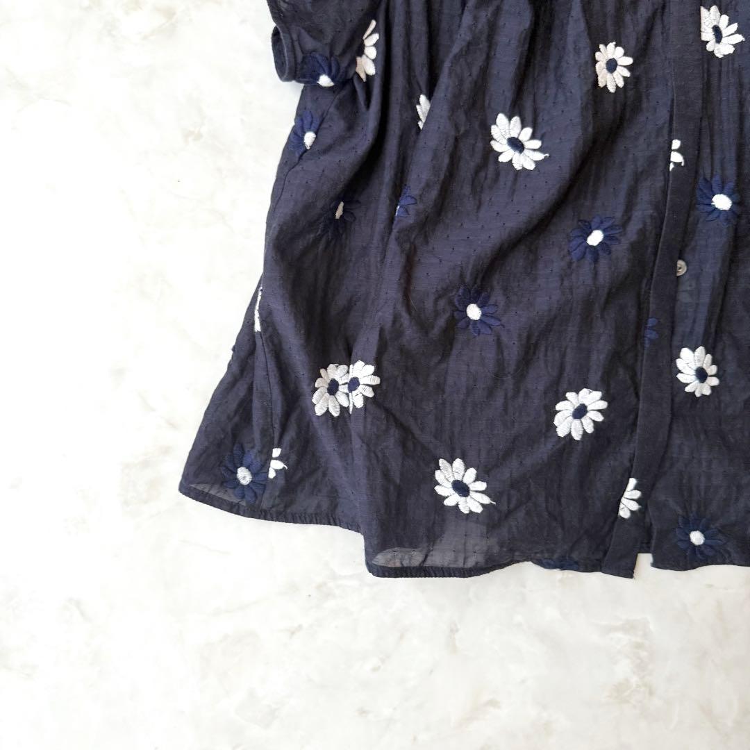 TOMORROWLAND collection マーガレット刺繍ギャザーブラウス