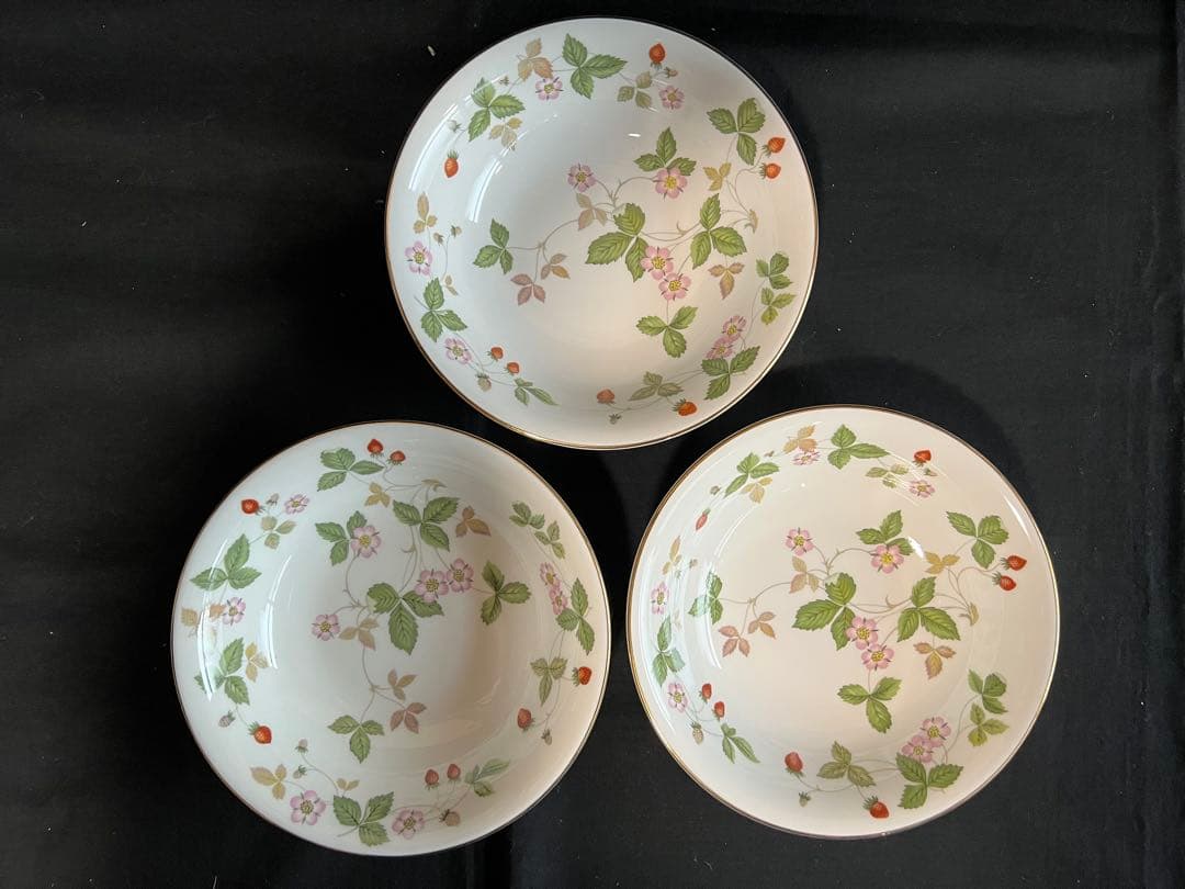 ウエッジウッド　ワイルドストロベリー　フルーツソーサー