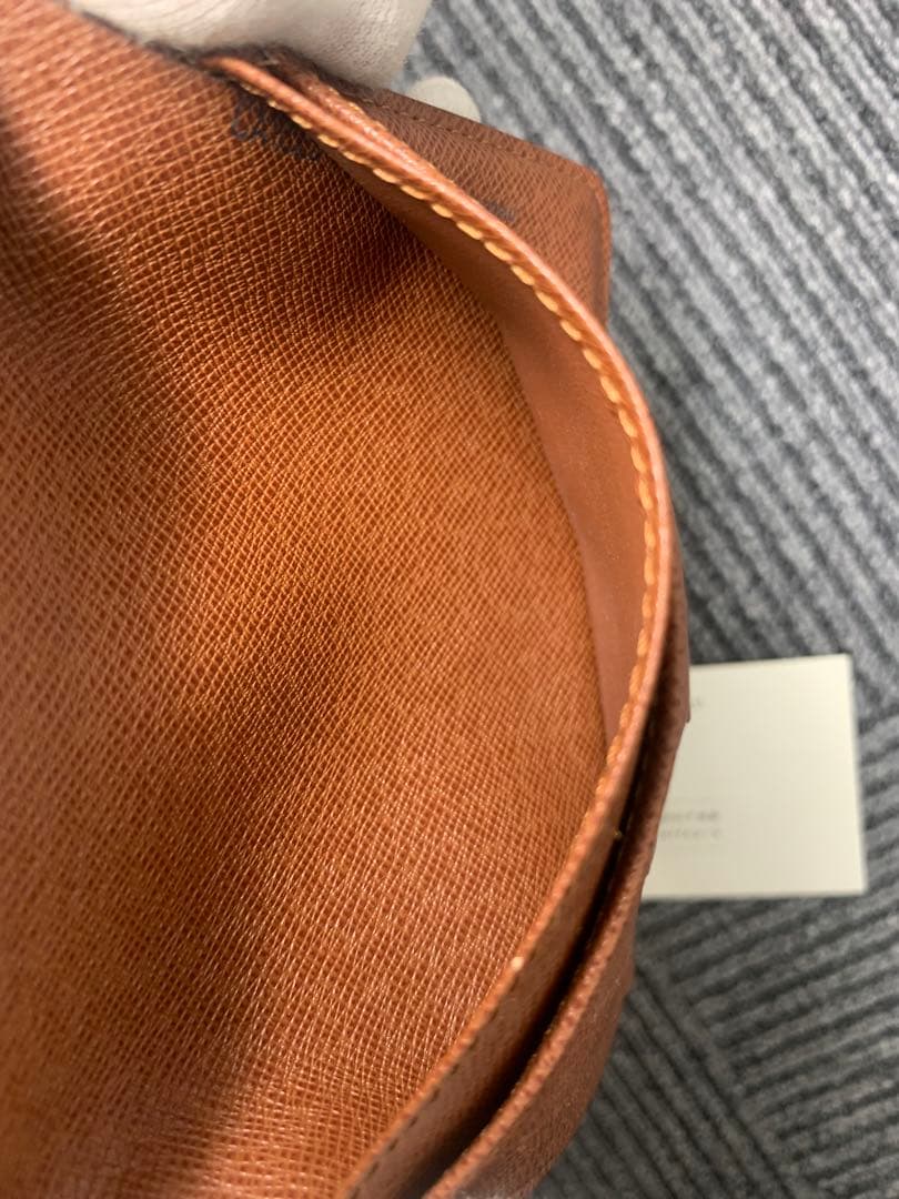 ルイヴィトン モノグラム 二つ折りがま口財布 ヴィエノワ　ポルトモネ