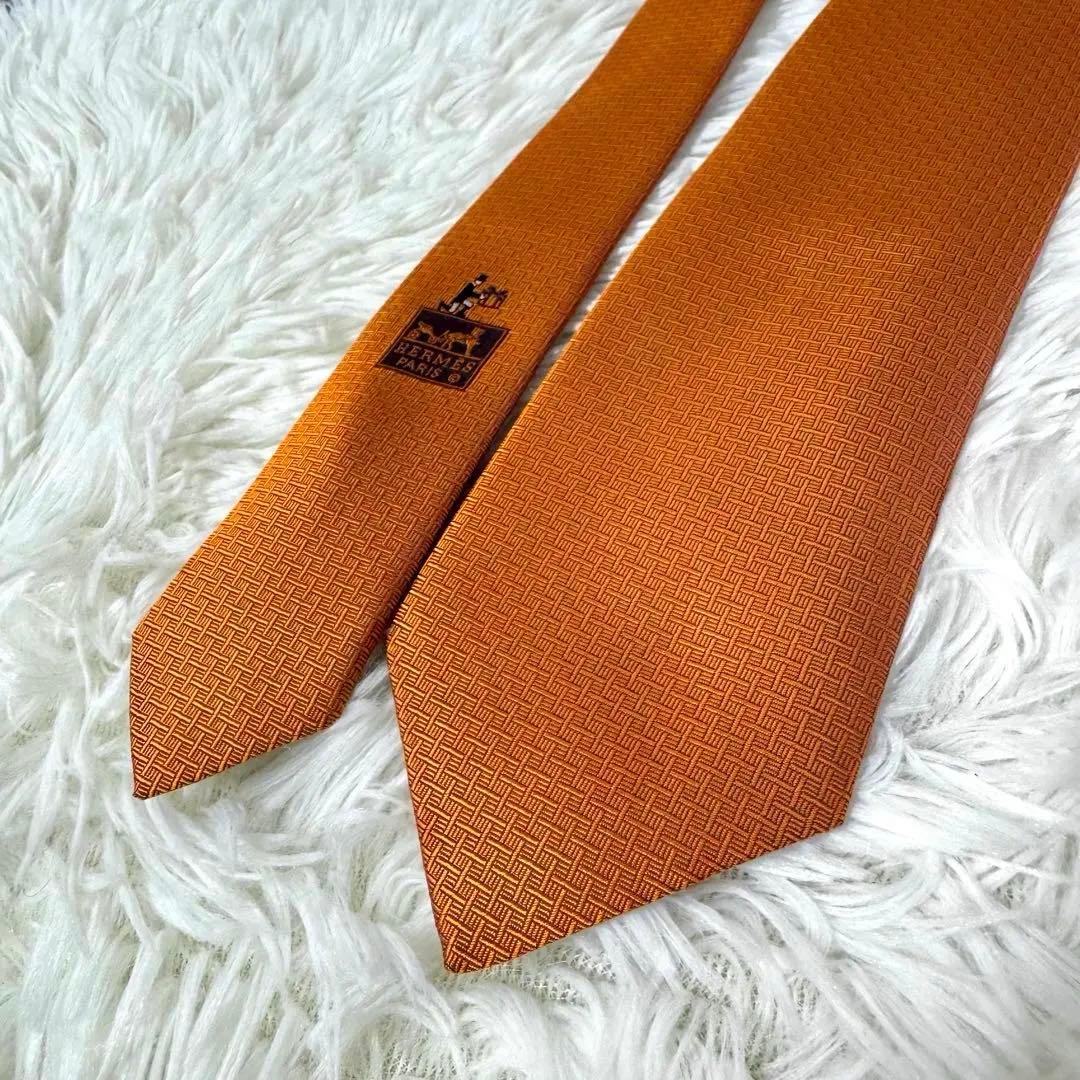 【希少】 エルメス HERMES オレンジ系 幾何学 シャドー効果 タグ付き