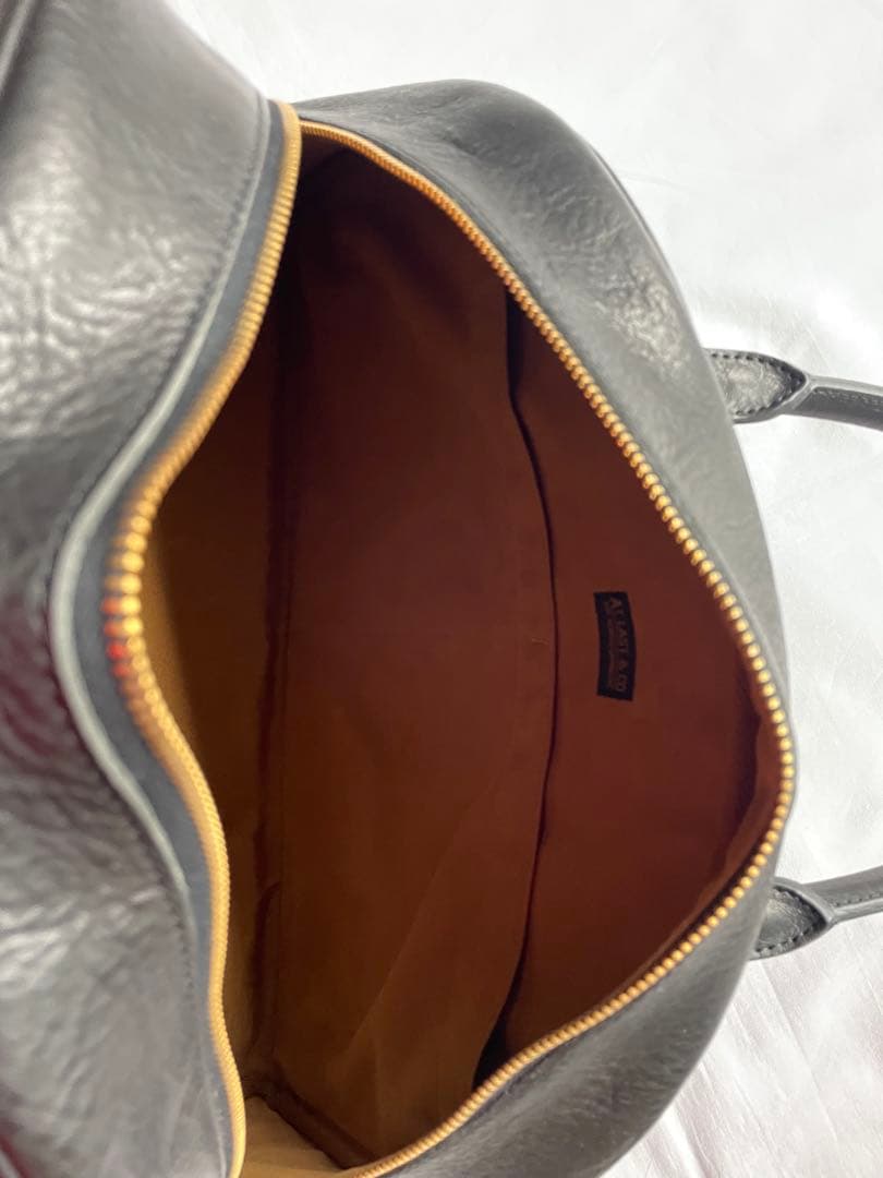 新品　アットラスト レザーバッグ