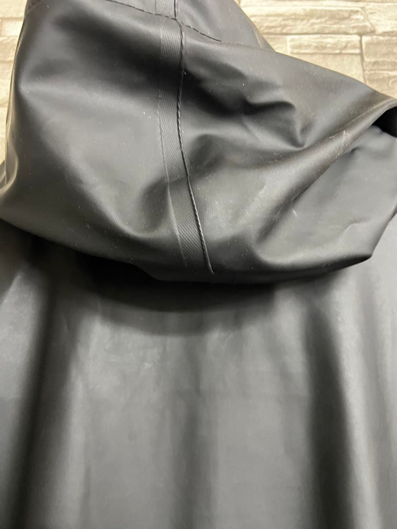 VETEMENTS ヴェトモン フード付き ブラック レインコート