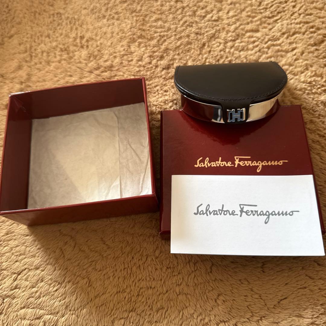 超美品 Salvatore Ferragamo 馬蹄 ケース