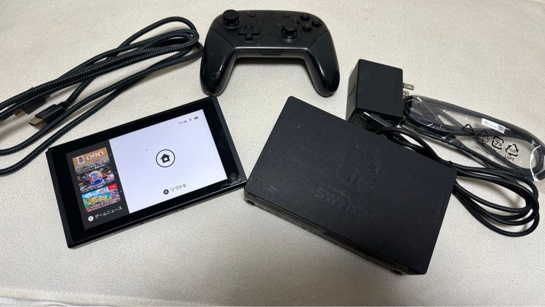 Nintendo Switch 本体 + Proコントローラー　ケーブルセット