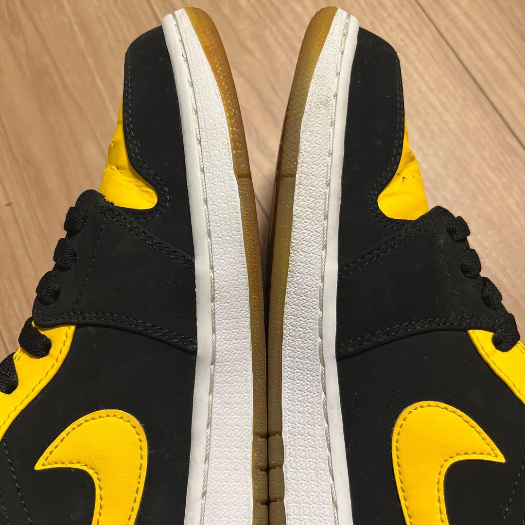 靴 Nike Air Jordan 1 Retro Mid \"New Love\"